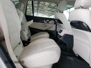 2024 Mercedes-Benz GLS 580 z VIN 4JGFF8FE8RB215195, wystawiony jako Copart lot #86010634 z przebiegiem 10 675 mil mil oraz Szkoda całkowita • Salvage title. Historia ofert i sprzedaży dostępna na DreamBid. Obrazek 11.