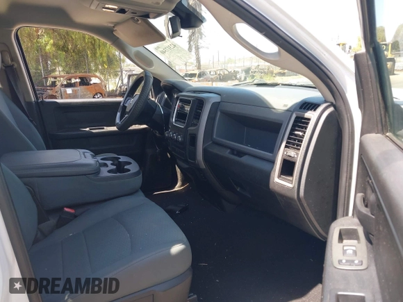 2014 Ram 1500 Tradesman z VIN 1C6RR6FG8ES455931, wystawiony jako IAAI lot #42317340 z przebiegiem 224 782 mil mil oraz . Historia ofert i sprzedaży dostępna na DreamBid. Obrazek 5.