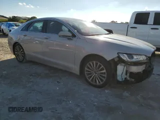 2020 Lincoln MKZ Standard with VIN 3LN6L5A95LR612884, listed as a Copart auction lot 46570565 with 34,033 mi miles and Salvage Title. Bid and sale history available at DreamBid. Image 4.