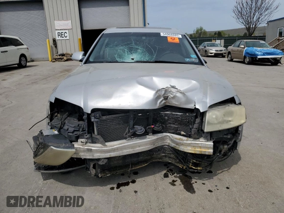 2004 Audi A8 с VIN WAUML44E94N001367, выставлен на аукционе Copart как лот 54968885 с пробегом Не указан миль и Списание • Salvage title. История ставок и продаж доступна на DreamBid. Изображение 5.