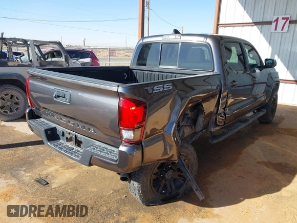 2021 Toyota Tacoma SR z VIN 5TFAX5GN0MX193133, wystawiony jako IAAI lot #41758415 z przebiegiem 25 827 mil mil oraz . Historia ofert i sprzedaży dostępna na DreamBid. Obrazek 4.