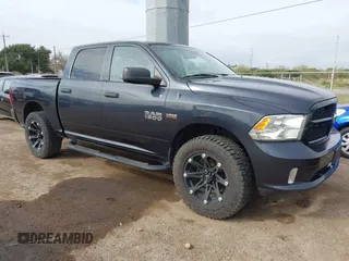 2013 Ram 1500 Express z VIN 1C6RR7KT2DS687822, wystawiony jako IAAI lot #41675274 z przebiegiem 186 908 mil mil oraz . Historia ofert i sprzedaży dostępna na DreamBid. Obrazek 1.