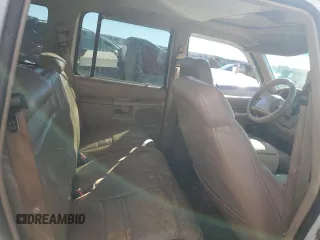 2000 Ford Explorer Eddie Bauer с VIN 1FMDU64EXYZA33959, выставлен на аукционе Copart как лот 80703974 с пробегом 181 523 миль миль и Списание • Salvage title. История ставок и продаж доступна на DreamBid. Изображение 10.