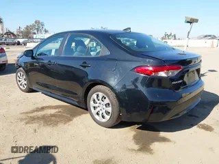 2021 Toyota Corolla LE with VIN 5YFEPMAE5MP200676, listed as a IAAI auction lot 42000746 with 40,457 mi miles and . Bid and sale history available at carsss.com. Image 3.