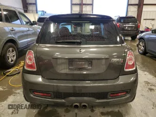 2013 MINI Hardtop S with VIN WMWSV3C53DT390693, listed as a Copart auction lot 44827925 with 131,411 mi miles and Salvage Title. Bid and sale history available at DreamBid. Image 6.