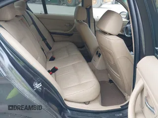2006 BMW 3 Series 330i with VIN WBAVB33596AZ86475, listed as a IAAI auction lot 42494029 with 86,781 mi miles and . Bid and sale history available at DreamBid. Image 8.