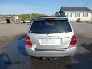 2005 Toyota Highlander z VIN JTEEP21A250076407, wystawiony jako IAAI lot #42050850 z przebiegiem 144 143 mil mil oraz . Historia ofert i sprzedaży dostępna na DreamBid. Obrazek 17.