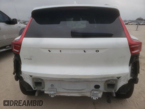 2023 Volvo XC40 Ultimate Bright Theme с VIN YV4L12UA8P2037138, выставлен на аукционе Copart как лот 43760214 с пробегом 6 561 миль миль и . История ставок и продаж доступна на DreamBid. Изображение 6.