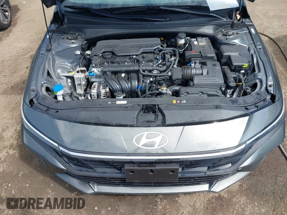 2025 Hyundai Elantra SE z VIN KMHLL4DG0SU855615, wystawiony jako IAAI lot #41887162 z przebiegiem 24 180 mil mil oraz . Historia ofert i sprzedaży dostępna na DreamBid. Obrazek 10.
