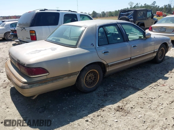 1994 Mercury Grand Marquis LS z VIN 2MELM75W1RX649536, wystawiony jako IAAI lot #41782591 z przebiegiem 111 984 mil mil oraz . Historia ofert i sprzedaży dostępna na DreamBid. Obrazek 4.