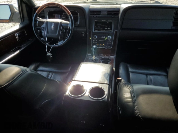 2015 Lincoln Navigator z VIN 5LMJJ2JT7FEJ04172, wystawiony jako Copart lot #51412255 z przebiegiem 220 416 mil mil oraz Szkoda całkowita • Salvage title. Historia ofert i sprzedaży dostępna na DreamBid. Obrazek 8.