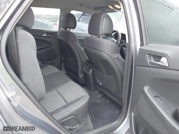 2017 Hyundai Tucson Value with VIN KM8J33A22HU358357, listed as a IAAI auction lot 41583774 with 139,338 mi miles. Bid and sale history available at carsss.com. Image 8.