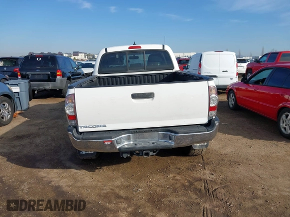 2013 Toyota Tacoma with VIN 3TMMU4FN3DM057649, listed as a IAAI auction lot 41583299 with 89,930 mi miles. Bid and sale history available at carsss.com. Image 17.