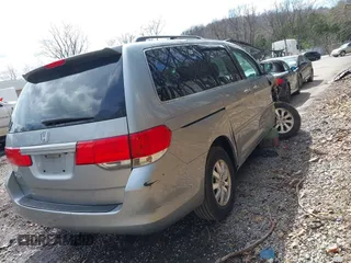 2008 Honda Odyssey EX-L with VIN 5FNRL38668B100237, listed as a IAAI auction lot 41982964 with 171,418 mi miles. Bid and sale history available at carsss.com. Image 4.