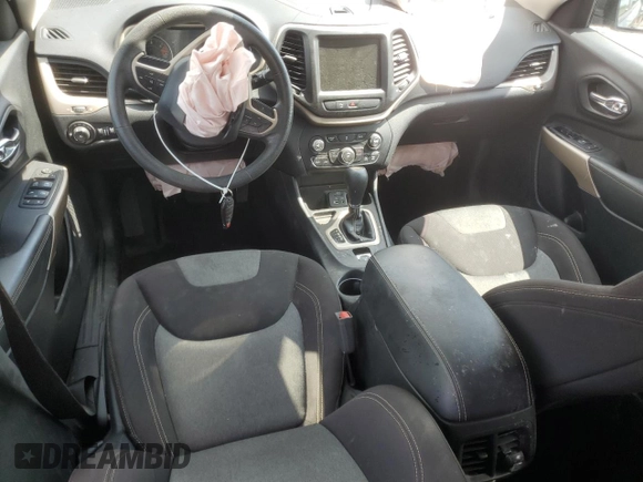 2018 Jeep Cherokee Latitude Tech Connect with VIN 1C4PJLCB1JD605455, listed as a Copart auction lot 61085135 with 117,195 mi miles and Salvage title. Bid and sale history available at DreamBid. Image 8.