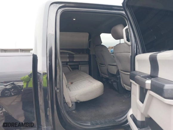 2020 Ford F-150 XL with VIN 1FTEW1EP5LFB21401, listed as a IAAI auction lot 41543135 with 121,658 mi miles. Bid and sale history available at carsss.com. Image 8.