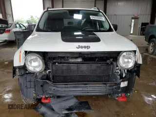 2015 Jeep Renegade Trailhawk with VIN ZACCJBCT8FPB78351, listed as a Copart auction lot 64036095 with 127,784 mi miles and Salvage title. Bid and sale history available at DreamBid. Image 5.