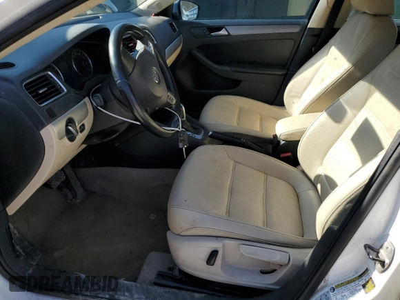 2013 Volkswagen Jetta SE с VIN 3VWDP7AJ9DM286833, выставлен на аукционе Copart как лот 48460615 с пробегом 132 035 миль миль и Списание • Salvage title. История ставок и продаж доступна на DreamBid. Изображение 7.