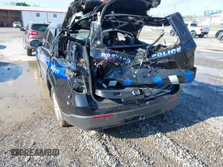 2022 Ford Police Interceptor z VIN 1FM5K8AC6NGC52692, wystawiony jako IAAI lot #41957993 z przebiegiem 7 834 mil mil oraz . Historia ofert i sprzedaży dostępna na DreamBid. Obrazek 3.