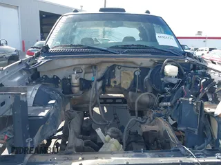 2005 Chevrolet Silverado 1500 Z71 z VIN 1GCEK19B35Z150360, wystawiony jako IAAI lot #41923111 z przebiegiem Nie podano mil oraz . Historia ofert i sprzedaży dostępna na DreamBid. Obrazek 10.