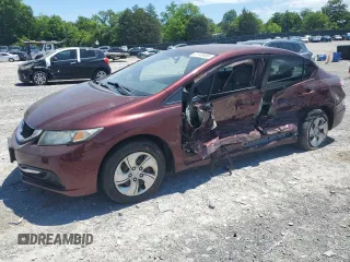 2013 Honda Civic LX z VIN 19XFB2F59DE089695, wystawiony jako Copart lot #57749495 z przebiegiem 100 685 mil mil oraz Czysty tytuł • Clean title. Historia ofert i sprzedaży dostępna na DreamBid. Obrazek 1.