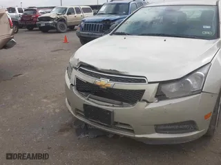 2014 Chevrolet Cruze LS with VIN 1G1PA5SH8E7230310, listed as a IAAI auction lot 16260693 with 36,756 mi miles. Bid and sale history available at carsss.com. Image 6.
