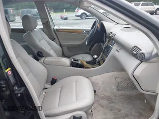 2007 Mercedes-Benz C 230 Sport z VIN WDBRF52H27E027699, wystawiony jako IAAI lot #42502206 z przebiegiem 184 039 mil mil oraz . Historia ofert i sprzedaży dostępna na DreamBid. Obrazek 5.