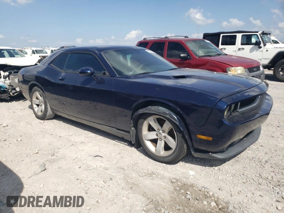 2013 Dodge Challenger SXT z VIN 2C3CDYAG4DH676114, wystawiony jako Copart lot #55225035 z przebiegiem Nie podano mil oraz Szkody całkowita. Historia ofert i sprzedaży dostępna na DreamBid. Obrazek 4.