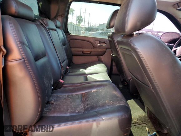 2010 Chevrolet Avalanche LTZ with VIN 3GNNCGE04AG250747, listed as a Copart auction lot 48952615 with 142,136 mi miles and Salvage Title. Bid and sale history available at DreamBid. Image 10.