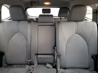 2020 Toyota Highlander LE with VIN 5TDBZRBH9LS026975, listed as a Copart auction lot 41372393 with 30,571 mi miles and . Bid and sale history available at DreamBid. Image 10.