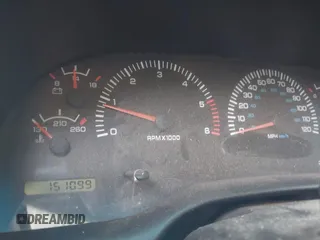 1998 Dodge 1500 z VIN 3B7HC13Z2WG206757, wystawiony jako IAAI lot #42373469 z przebiegiem 151 099 mil mil oraz . Historia ofert i sprzedaży dostępna na DreamBid. Obrazek 7.