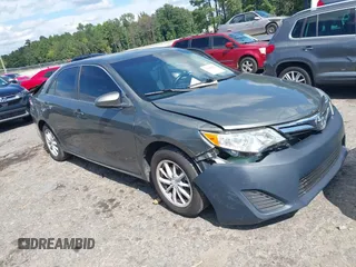 2012 Toyota Camry L z VIN 4T1BF1FK0CU506491, wystawiony jako IAAI lot #37661692 z przebiegiem 144 225 mil mil oraz . Historia ofert i sprzedaży dostępna na DreamBid. Obrazek 1.
