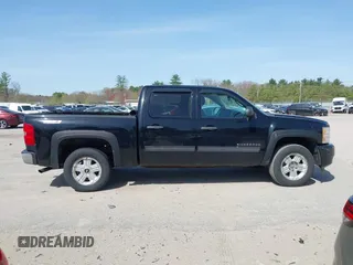 2010 Chevrolet Silverado 1500 LT with VIN 3GCRKSE34AG148293, listed as a IAAI auction lot 42127754 with 140,174 mi miles and . Bid and sale history available at DreamBid. Image 13.