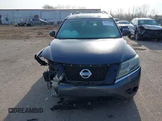 2013 Nissan Pathfinder SV with VIN 5N1AR2MM5DC650199, listed as a IAAI auction lot 41758539 with 172,568 mi miles. Bid and sale history available at carsss.com. Image 12.