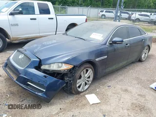 2011 Jaguar XJ XJL с VIN SAJWA2GBXBLV17528, выставлен на аукционе IAAI как лот 42423738 с пробегом Не указан миль и . История ставок и продаж доступна на DreamBid. Изображение 2.