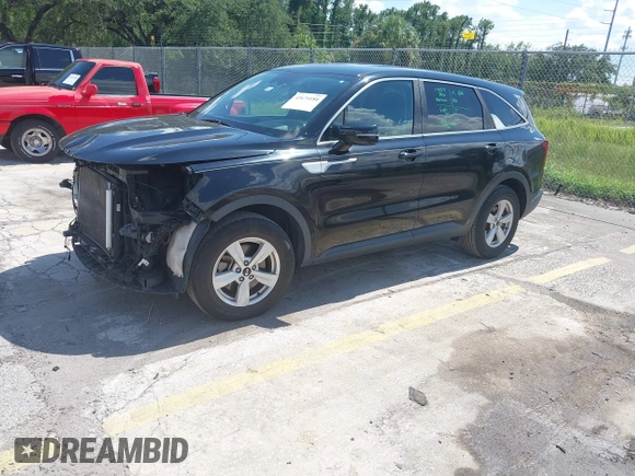 2021 Kia Sorento LX with VIN 5XYRG4LCXMG022068, listed as a IAAI auction lot 42674184 with 112,163 mi miles and . Bid and sale history available at DreamBid. Image 2.