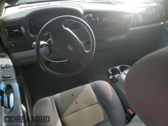 2006 Ford F-250 XL с VIN 1FTSX21P36EA55002, выставлен на аукционе Copart как лот 60961575 с пробегом 158 210 миль миль и Списание • Salvage title. История ставок и продаж доступна на DreamBid. Изображение 8.