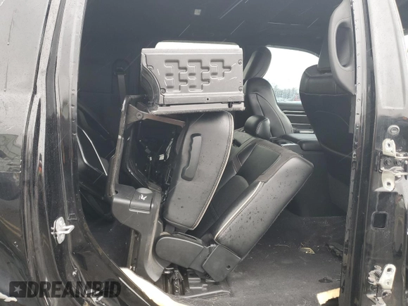 2019 Ram 2500 Laramie with VIN 3C6UR5NL8KG588291, listed as a Copart auction lot 81925344 with 100,029 mi miles and Salvage Title. Bid and sale history available at carsss.com. Image 10.