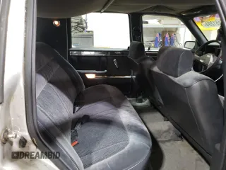 1989 Dodge Dynasty z VIN 1B3BC4634KD442902, wystawiony jako Copart lot #85151394 z przebiegiem 63 120 mil mil oraz Czysty tytuł • Clean title. Historia ofert i sprzedaży dostępna na DreamBid. Obrazek 10.