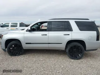 2017 Cadillac Escalade Platinum with VIN 1GYS4DKJ1HR389842, listed as a IAAI auction lot 40717795 with 1 mi miles. Bid and sale history available at carsss.com. Image 14.