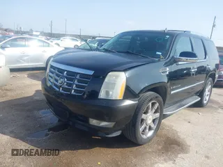 2009 Cadillac Escalade z VIN 1GYFC23299R226115, wystawiony jako IAAI lot #41563489 z przebiegiem 201 924 mil mil oraz . Historia ofert i sprzedaży dostępna na DreamBid. Obrazek 17.