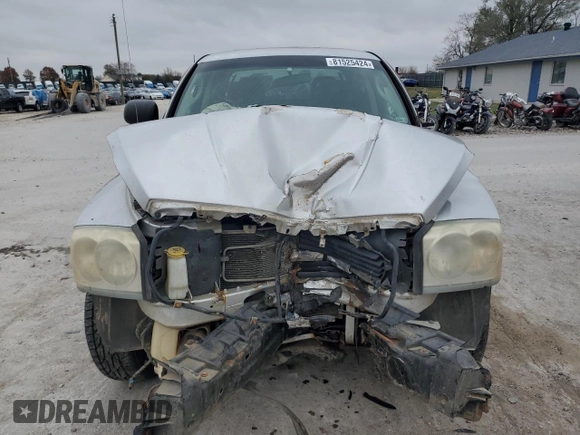 2007 Dodge Dakota SLT with VIN 1D7HW48N27S209754, listed as a Copart auction lot 81525424 with 217,221 mi miles and Salvage Title. Bid and sale history available at carsss.com. Image 5.