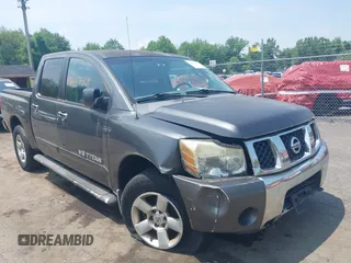 2006 Nissan Titan LE z VIN 1N6AA07B76N512436, wystawiony jako IAAI lot #42447569 z przebiegiem 152 215 mil mil oraz . Historia ofert i sprzedaży dostępna na DreamBid. Obrazek 1.