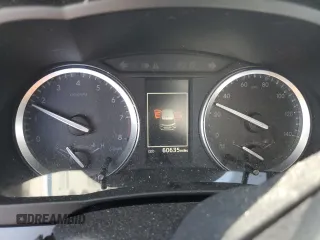 2018 Toyota Highlander SE z VIN 5TDJZRFH7JS543971, wystawiony jako Copart lot #59059755 z przebiegiem 60 635 mil mil oraz Szkoda całkowita • Salvage title. Historia ofert i sprzedaży dostępna na DreamBid. Obrazek 9.