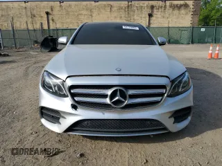 2017 Mercedes-Benz E-Class E 300 Luxury with VIN WDDZF4KB3HA022985, listed as a Copart auction lot 54120865 with 96,508 mi miles and Clean Title. Bid and sale history available at carsss.com. Image 5.