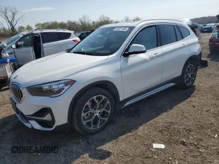 2020 BMW X1 xDrive28i z VIN WBXJG9C06L5P53686, wystawiony jako Copart lot #54021135 z przebiegiem 31 545 mil mil oraz Szkoda całkowita • Salvage title. Historia ofert i sprzedaży dostępna na DreamBid. Obrazek 1.