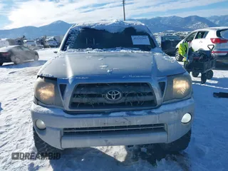 2006 Toyota Tacoma z VIN 5TELU42N06Z195981, wystawiony jako IAAI lot #41333261 z przebiegiem 216 216 mil mil oraz . Historia ofert i sprzedaży dostępna na DreamBid. Obrazek 13.
