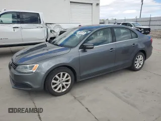 2013 Volkswagen Jetta SE with VIN 3VWDX7AJ6DM427910, listed as a Copart auction lot 56025075 with 197,851 mi miles and Clean title. Bid and sale history available at DreamBid. Image 1.