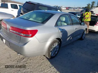 2011 Lincoln MKZ with VIN 3LNHL2GC2BR759690, listed as a IAAI auction lot 41672626 with 117,839 mi miles. Bid and sale history available at carsss.com. Image 4.