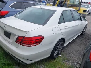 2016 Mercedes-Benz E-Class E 350 Sport with VIN WDDHF5KB3GB224252, listed as a IAAI auction lot 41572165 with 82,775 mi miles. Bid and sale history available at carsss.com. Image 4.